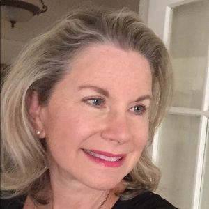 Meet your Posher, Laurie